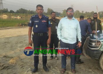 কালিহাতীতে কৃষিজমি থেকে অবৈধভাবে মাটি কাটায় জরিমানা