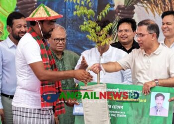 টাঙ্গাইলে কৃষক কার্ড গ্রহণের আলোচনায় কৃষক কবিরের মৃত্যু