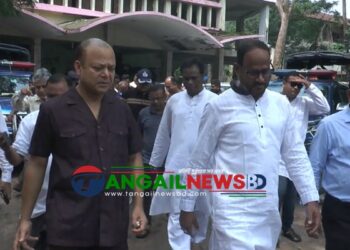 জরাজীর্ণ টাঙ্গাইল ভাসানী হল পরিদর্শন করলেন- প্রতিমন্ত্রী টুকু