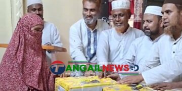 মির্জাপুরে যুবক-যুবতীদের মাঝে সেলাই মেশিন বিতরণ