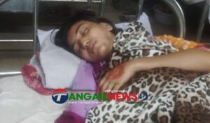 মির্জাপুরে যৌতুকের টাকার জন্য গৃহবধুর মাথার চুল কাটার অভিযোগ!