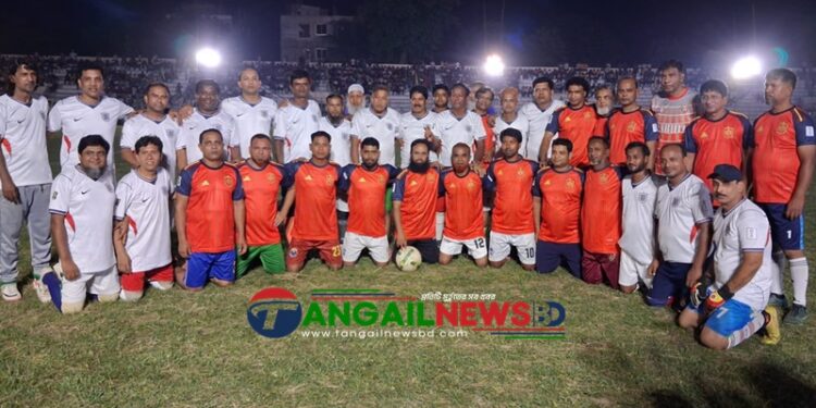 টাঙ্গাইল বিন্দুবাসিনী স্কুল ৮২-৯৪ ব্যাচ প্রীতি ফুটবল ম্যাচ অনুষ্ঠিত