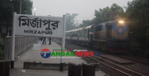 মির্জাপুরে ট্রেনে কাটা পড়ে অজ্ঞাত যুবক নিহত