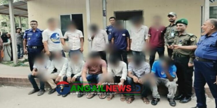 টাঙ্গাইল জেনারেল হাসপাতাল ও মেডিকেল কলেজ থেকে ১৩ দালালকে আটক