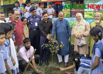 গোপালপুরে ১৬১ সরকারি প্রাথমিক স্কুলে বৃক্ষরোপণ কর্মসূচির উদ্বোধন