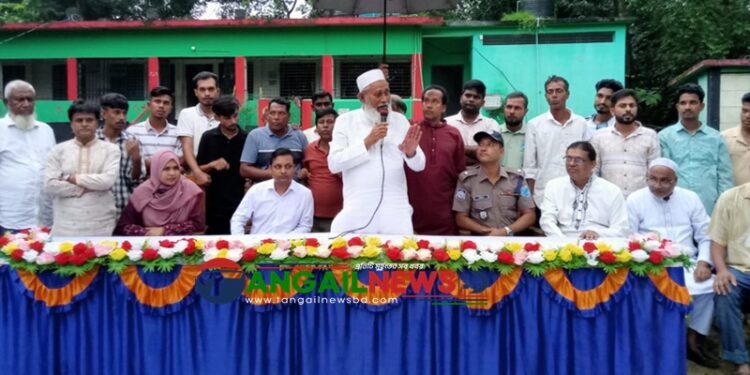 গোপালপুরে কৃষক কার্ডের তথ্য সংগ্রহ কার্যক্রম পরিদর্শনে এমপি সালাম পিন্টু