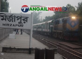 মির্জাপুরে ট্রেনে কাটা পড়ে অজ্ঞাত যুবক নিহত