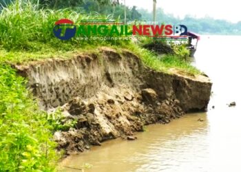কালিহাতীর দশকিয়ায় তীব্র ভাঙ্গন আতঙ্কে ১৫ গ্রামের হাজারো মানুষ