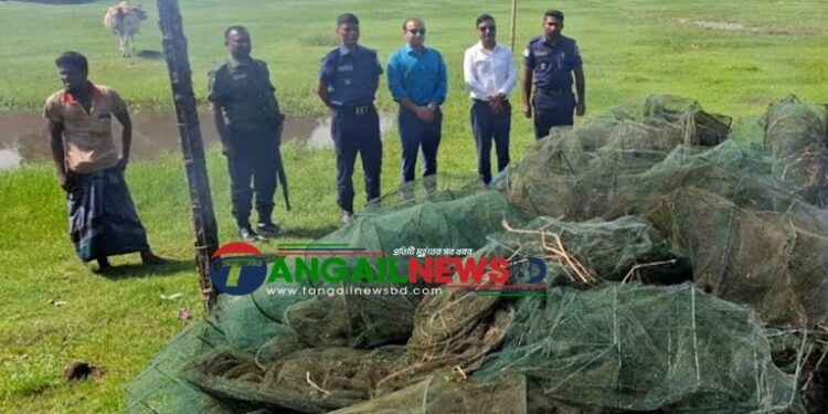 গোপালপুরে অভিযানে অবৈধ চায়না জাল জব্দ ও পুড়িয়ে ধ্বংস