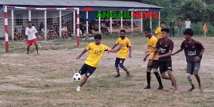 করটিয়ার গড়াশিনে শামসুদ্দিন স্মৃতি ফুটবল টুর্নামেন্টের উদ্বোধন