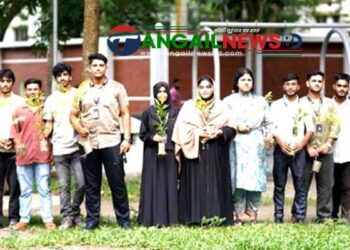 টাঙ্গাইলে সর্বদা নির্ভীক ফাউন্ডেশনের প্রতিষ্ঠাবার্ষিকীতে গাছের চারা বিতরণ