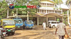 টাঙ্গাইল ভাসানী হল দিনে পানের দোকান-ট্রাক স্ট্যান্ড, রাতে মাদকসেবীদের আড্ডা