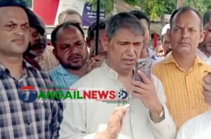 সখীপুরে ২৪ ঘণ্টার মধ্যে রেঞ্জ কর্মকর্তাকে বদলির নির্দেশ মুক্তিযুদ্ধ বিষয়ক মন্ত্রী