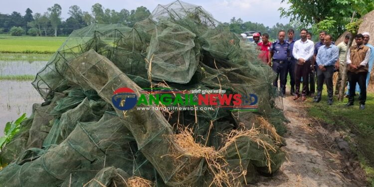 গোপালপুরে ১৫শ’ মিটার অবৈধ চায়না দুয়ারী জাল জব্দ ॥ আগুনে ধ্বংস