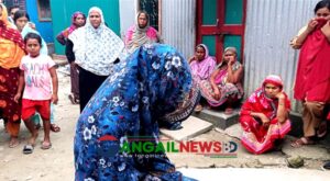 কালিহাতীতে বিয়ের দাবিতে প্রেমিকের বাড়িতে অনশনরত নারী পুলিশ হেফাজতে