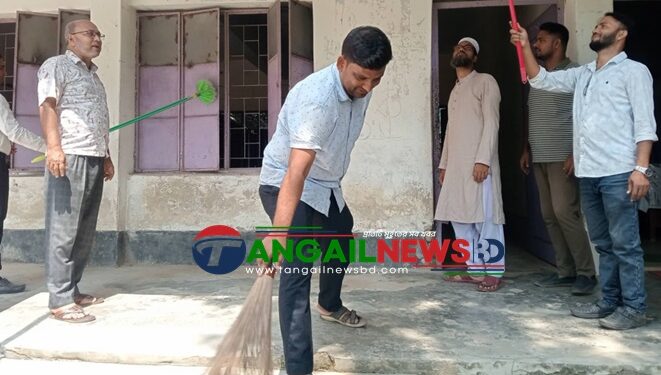 বাসাইলের সুন্না স্কুলে ডেঙ্গু প্রতিরোধ ও পরিচ্ছন্নতা অভিযান