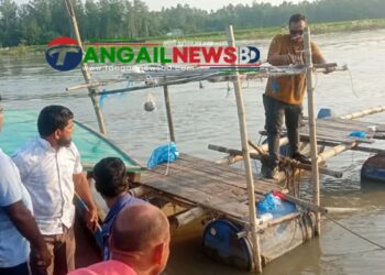 টাঙ্গাইলে ড্রেজার দিয়ে অবৈধভাবে বালু উত্তোলনের বিরুদ্ধে ভ্রাম্যমাণ আদালতের অভিযান