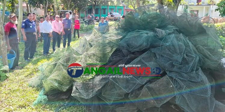 গোপালপুরে ১২০০ মিটার অবৈধ চায়না জাল পুড়িয়ে ধ্বংস