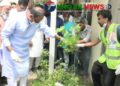 টাঙ্গাইলে হাসপাতালের আঙিনা নিজ হাতে পরিষ্কার করলেন প্রতিমন্ত্রী টুকু