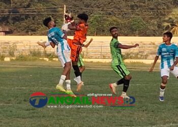 টাঙ্গাইলে প্রথম বিভাগ ফুটবল লীগে ভাসানী ক্লাব ও থানাপাড়া ক্লাবের খেলা গোলশুন্য ড্র