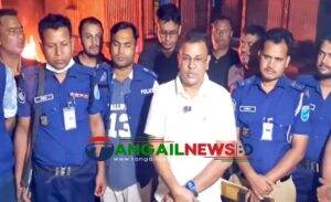 ঘাটাইলের সন্ধানপুরে ১৮ ড্রাম বাংলা মদসহ তিন মাদক কারবারিকে গ্রেপ্তার