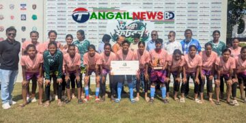 নারী ফুটবল টুর্নামেন্টের সেমিফাইনালে গোপালপুরের ফরহাদ একাডেমি