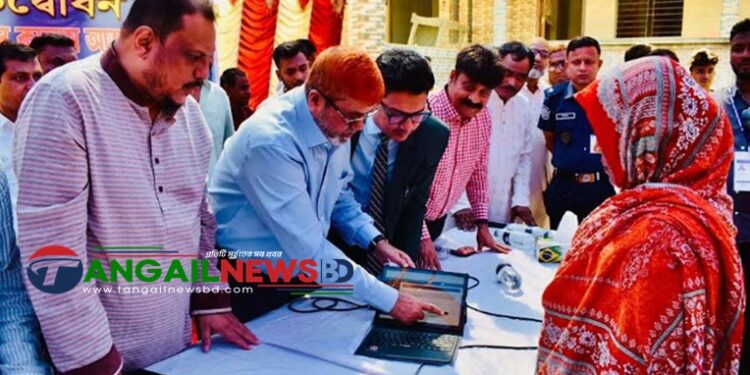 মির্জাপুর উপজেলায় ফ্যামিলি কার্ডের তথ্য সংগ্রহ কার্যক্রম উদ্বোধন