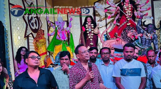 “ধর্ম যার যার, দেশটা সবার” মধুপুরে পূজামণ্ডপ পরিদর্শনে মন্ত্রী ফকির মাহবুব